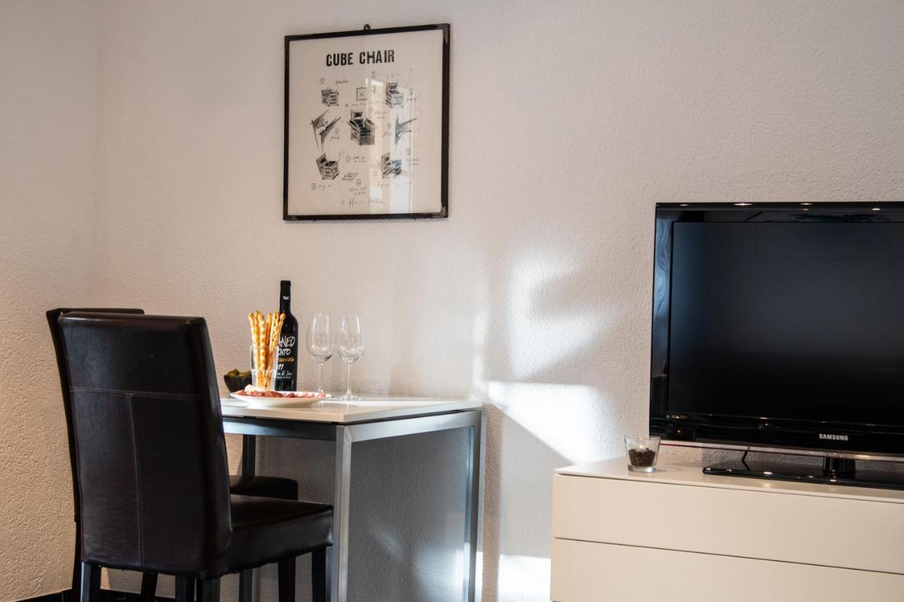 Bacchus Apartment